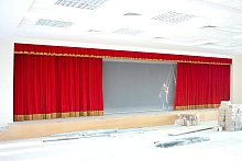 Антрактно-раздвижной занавес 17000*3000 мм с электромеханизмом
